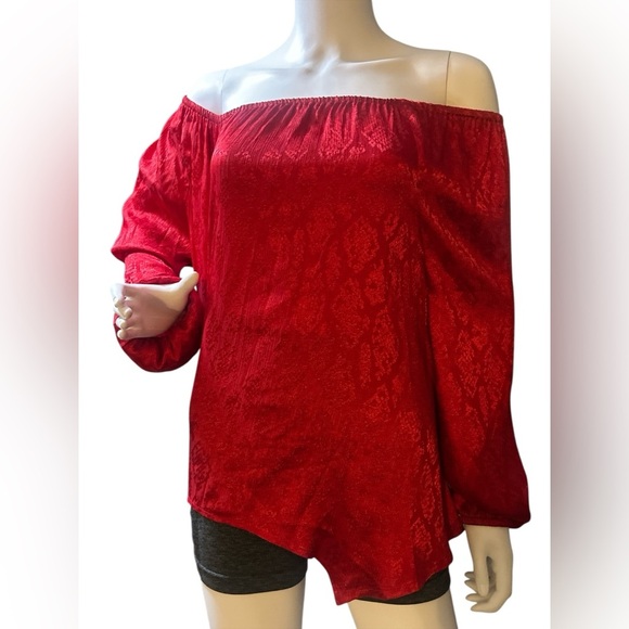 Michael Kors
Size L Hank Hem
Boat Blouse - Picture 9 of 13